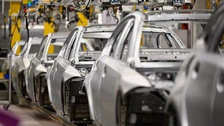 Automobilzulieferer: Deutsche Zulieferer fallen bei Weltmarktanteil auf das Niveau von 2005 zurück