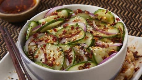 Rica y con sabor: la ensalada de pepino y menta que conquista el verano