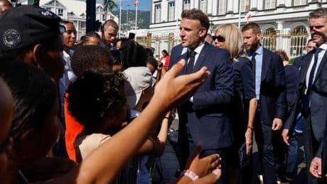 Emmanuel Macron à La Réunion pour faire le point sur l’épidémie de chikungunya et les dégâts provoqués par le cyclone Garance