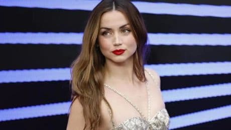 Ana de Armas te resume todo lo que necesitas saber de &#039;John Wick&#039; antes de &#039;Ballerina&#039;: &quot;¿Tengo un minuto?&quot;