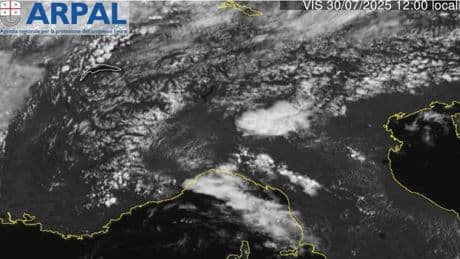 Meteo in Liguria, tempo instabile: sabato possibili temporali con un calo delle temperature | Previsioni