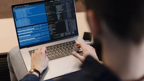 El Galaxy Book 3, un portátil 'premium' y convertible que ahora está 800 euros más barato