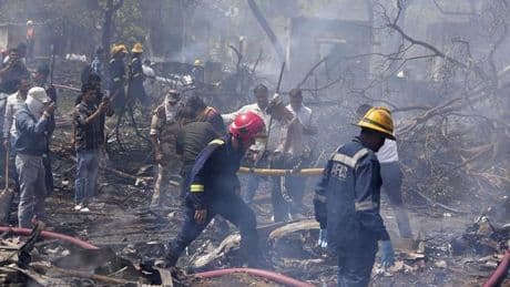 Accidente de un avión en la India, en directo: Última hora del Boeing de Air India siniestrado, muertos y superviviente