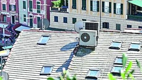Condizionatori abusivi a Portofino, altri quattro casi scoperti a due passi dalla Piazzetta
