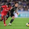 Jeremie Frimpong maakt met assist als invaller goede indruk bij oefenzege Liverpool