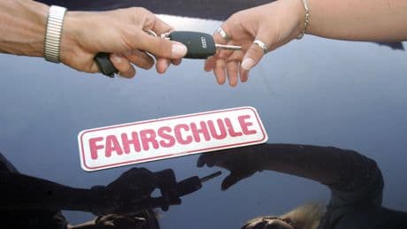 Führerschein soll billiger werden: Warum Fahrschulen Zweifel haben, dass dies klappt