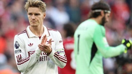 Arsenal slammed for 'ugly brand of football' as Man Utd icon makes unusual Liverpool claim