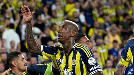 Fenerbahçe’nin Benfica maçı kamp kadrosu belli oldu