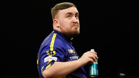 Oh weia... - Darts-Star vermasselt VIERTE Führerschein-Prüfung