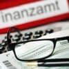 Warten auf den Steuerbescheid: Berlins Finanzämter sind langsamer geworden