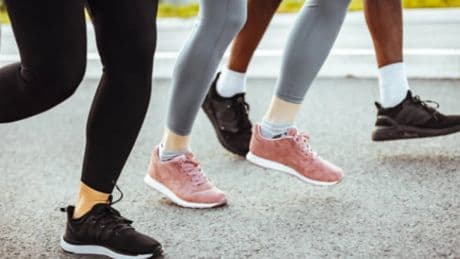 Un médico revela el deporte ideal para reforzar los músculos que equivale a cuatro horas de marcha