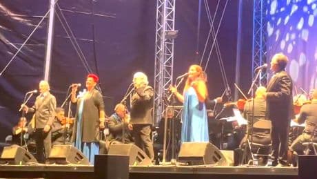 Mocedades, salvados por la nostalgia en Abandoibarra