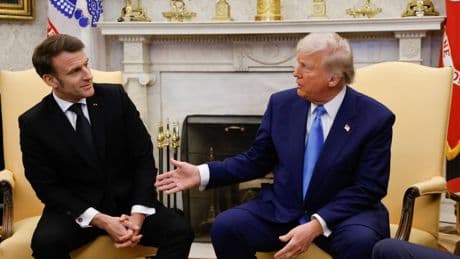 Palestina, fuga in avanti. Macron spacca l'Occidente