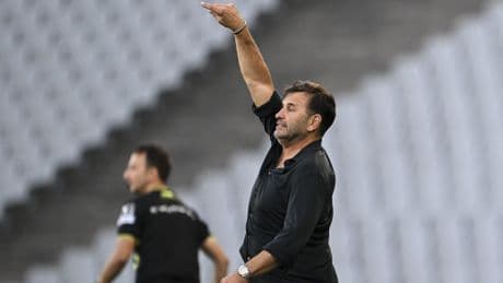 Okan Buruk Victor Osimhen'in son durumu hakkında bilgi verdi