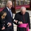 Biden onder druk door nieuwe onthullingen over gezondheid: adviseurs zagen hem in rolstoel belanden