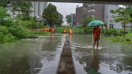 Hong Kong : alerte aux pluies torrentielles, cumul inédit en août depuis le XIXe siècle