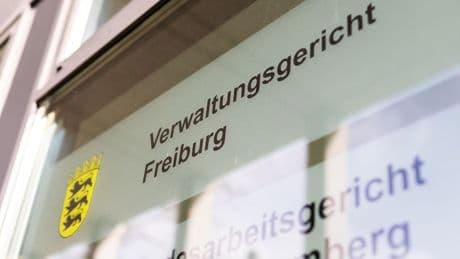 Justiz: Als Frau weniger Gehalt: Ex-Rathauschefin siegt vor Gericht