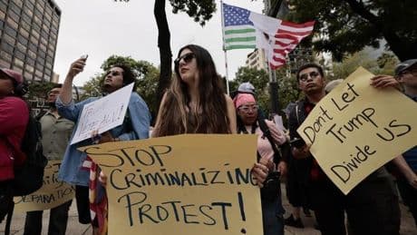 Obama insta a Trump a tratar «con dignidad y respeto» a los migrantes