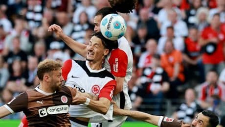 Bundesliga: Frankfurt zittert, St. Pauli feiert