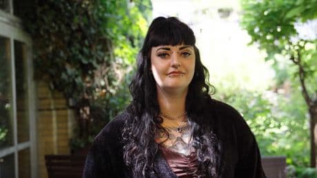 Gewaltsame Mutter: "Nirgendwo kann es schlimmer sein als zu Hause" – Xenia flieht mit 14 auf die Straße