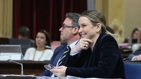 Prohens mejora y roza la mayoría absoluta en Baleares, mientras el PSOE de Armengol cae y Vox resiste, según un sondeo