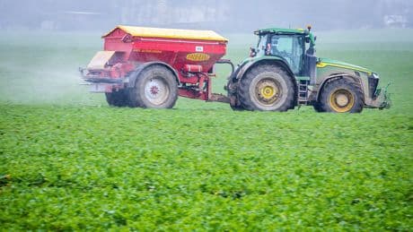 Essen bald teurer? - EU macht Putins Billig-Dünger den Garaus