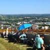 EN IMAGES. Tour de France : À Vire, des spectateurs amassés depuis tôt ce matin sur l’arrivée