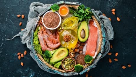Manger pour mieux penser : quels sont les besoins du cerveau pour bien fonctionner ?