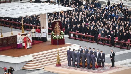 Las lecturas elegidas y los idiomas que se utilizarán en el funeral del papa Francisco