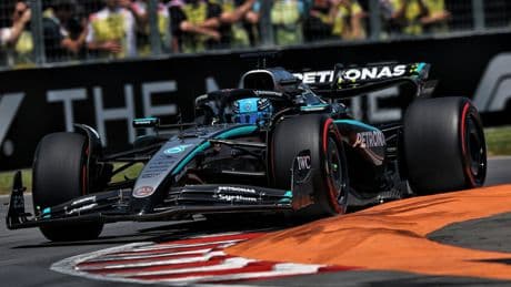 GP del Canada, prima pole stagionale per Russell e Mercedes, Antonelli quarto davanti a Hamilton. Leclerc sbaglia ancora