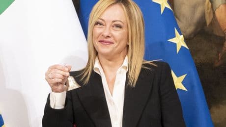 Meloni, i mille giorni con il paracadute puntando al record