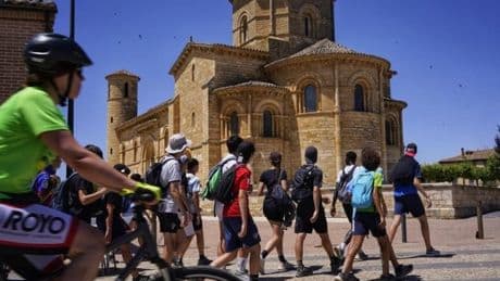 El Gobierno aprueba este martes el verano joven con descuentos de hasta el 90%