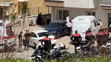 14 yaşındaki Sultan Y. evinde başından tabancayla vurulmuş halde ölü bulundu