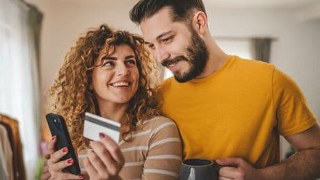 Bank boosts interest on savings account to 4.54% and earns 'excellent' rating