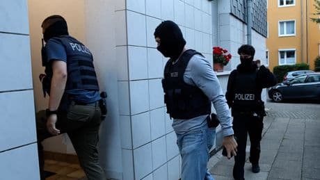 Acht Wochen nach Festnahme abgeschoben - Islamist plante verheerenden Terror-Anschlag