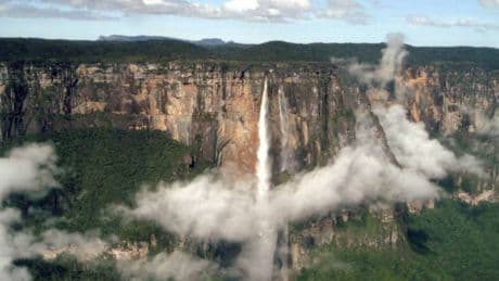 Ni el Salto Ángel ni Iguazú: la catarata más grande del mundo no es la que te enseñaron en el colegio