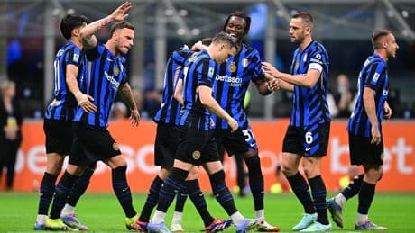 Inter, lider Napoli'yi takibini sürdürdü