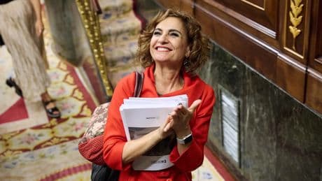 Los grandes bancos españoles siguen AEB y CECA tras recurrir el nuevo impuesto a la banca
