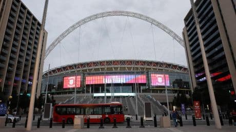 Un hombre muere tras caerse en un concierto de Oasis en Londres