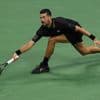 Novak Djokovic moeizaam verder op US Open, gefrustreerde Daniil Medvedev uitgeschakeld