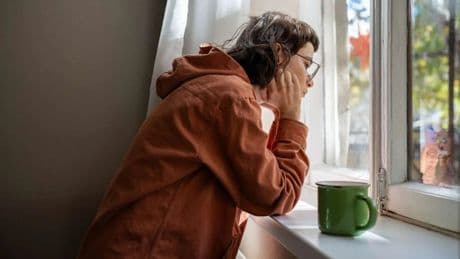 Terapi, ilaçlar değil! Depresyonla savaşta en güçlü silah belli oldu: Listenin zirvesinde o var!