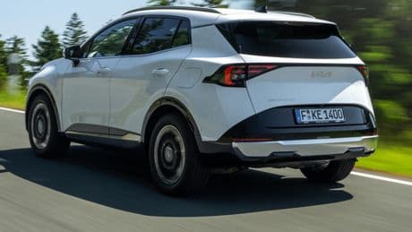 Kia Sportage, l'evoluzione continua: nuovi interni e gamma motori per tutti i gusti
