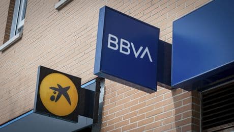 S&P Global mejora el ráting de BBVA y CaixaBank