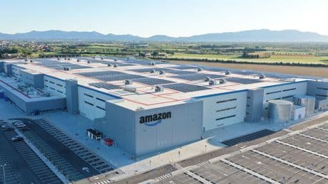 Amazon teme que el golpe de ERC y Junts al decreto de renovables de Illa afecte a su proyecto en Cataluña