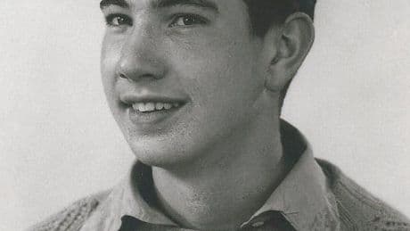 Ewald Vanvugt (1943-2025) ontdekte in een Balinees archief dat de Nederlandse staat een opiumdealer was geweest