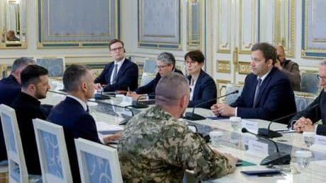 Ukraine: Klingbeil sagt in Kyjiw weitere Unterstützung in Milliardenhöhe zu