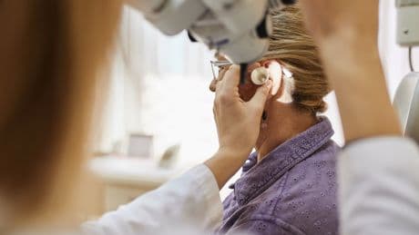 Ohrenschmalz: Abstrich kann Hinweise auf Krankheiten geben