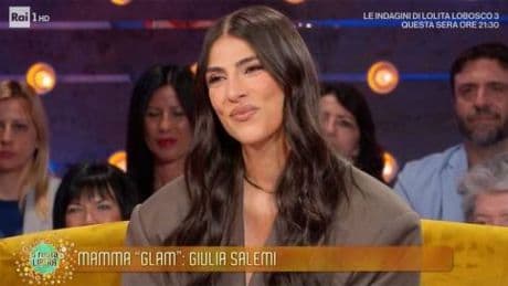 La nuova vita di Giulia Salemi: "Ho messo in pausa la tv per mio figlio"