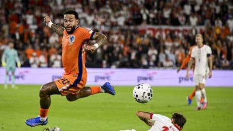 Memphis Depay laat Robin van Persie achter zich en is alleen topscorer aller tijden van het Nederlands elftal