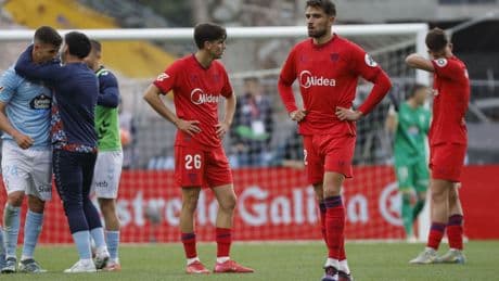 Los ultras del Sevilla asaltan las instalaciones y fuerzan a los jugadores a dormir en la Ciudad Deportiva
